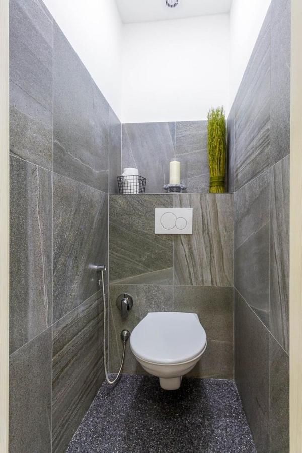 Stylish Apartment 5 Minutes Walk From City Center Praga Exterior foto