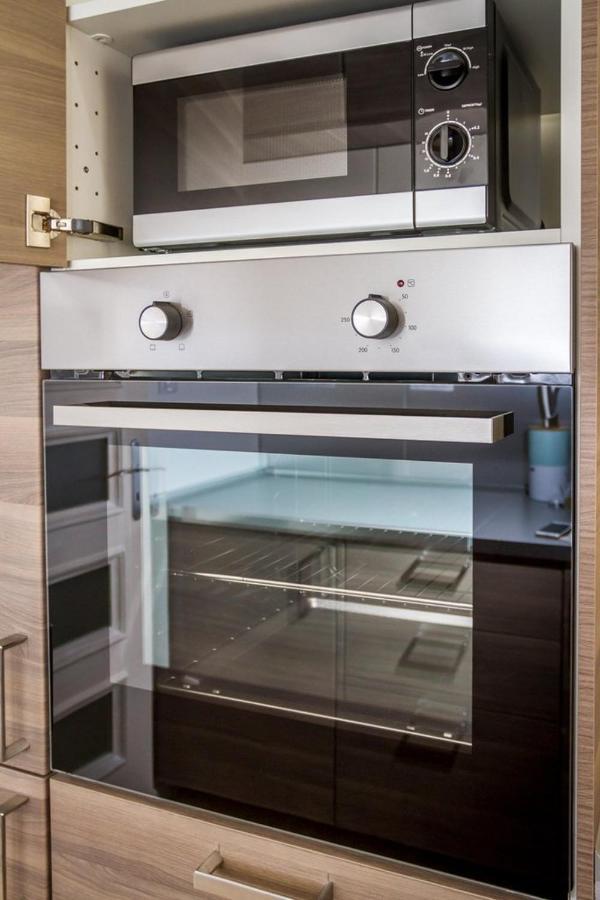 Stylish Apartment 5 Minutes Walk From City Center Praga Exterior foto